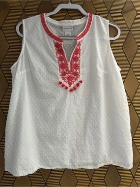 Liz Claiborne White Sleeveless Camisole with Coral Embroidery